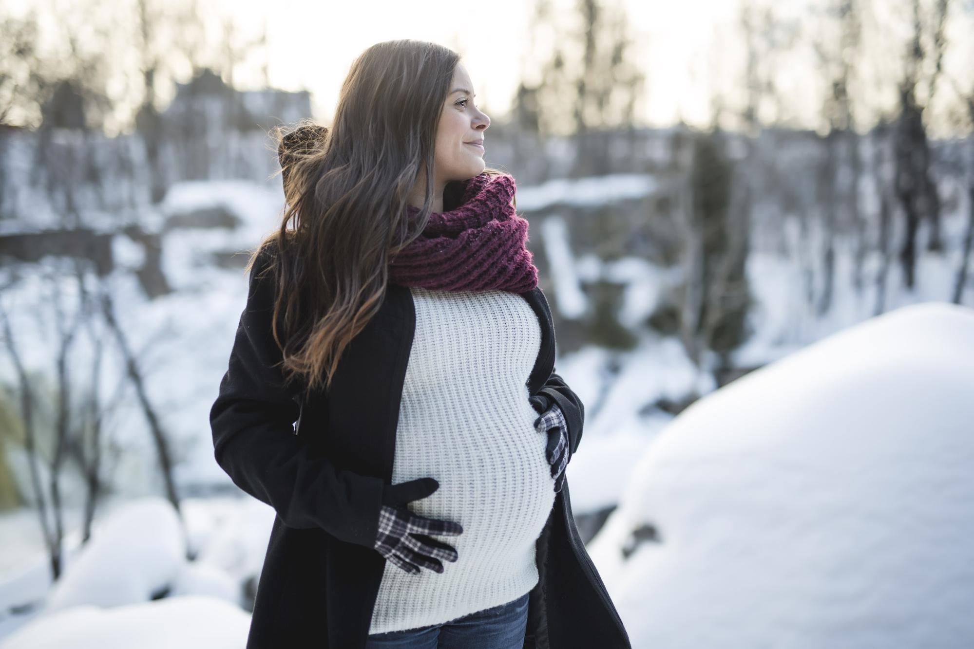Benefits of Being Pregnant in the Winter - Kernodle Clinic